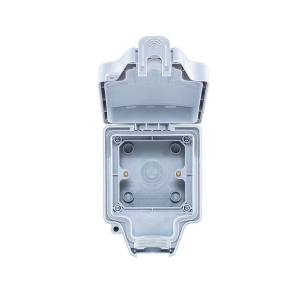 LEGRAND - Enclosure, BS, 1 Gang, IP66, 114x152x89mm, Not Equipped, Supplier Part Number: 684631 Qatar